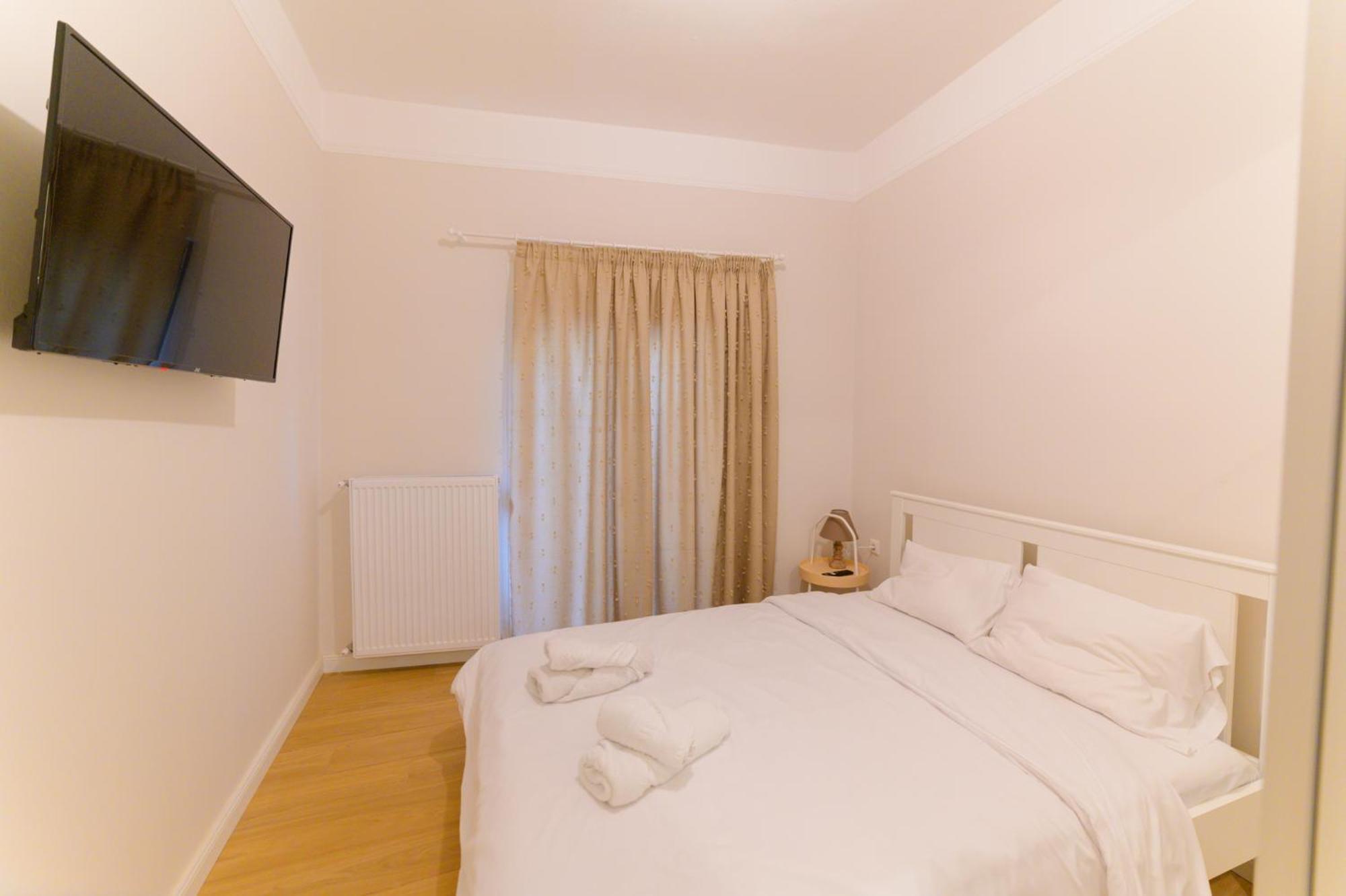 New Modern 2Nd Floor Apartment เทสซาโลนิกิ ภายนอก รูปภาพ