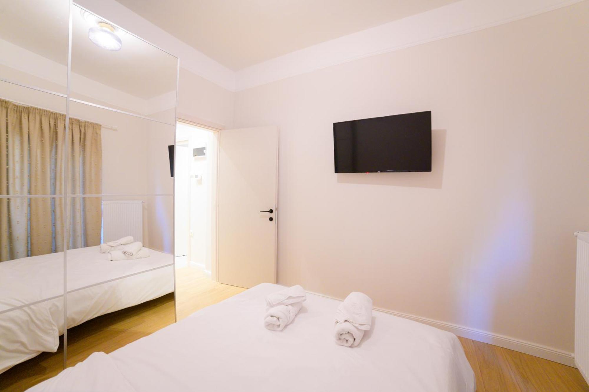 New Modern 2Nd Floor Apartment เทสซาโลนิกิ ภายนอก รูปภาพ
