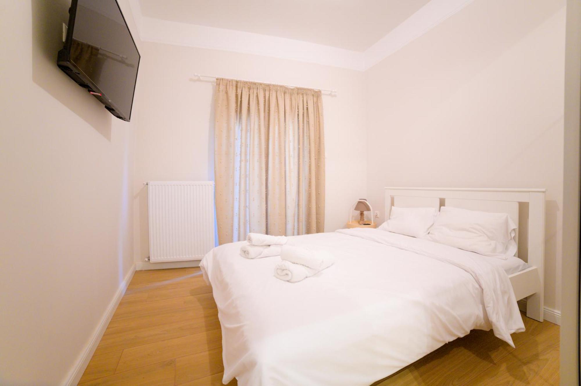 New Modern 2Nd Floor Apartment เทสซาโลนิกิ ภายนอก รูปภาพ