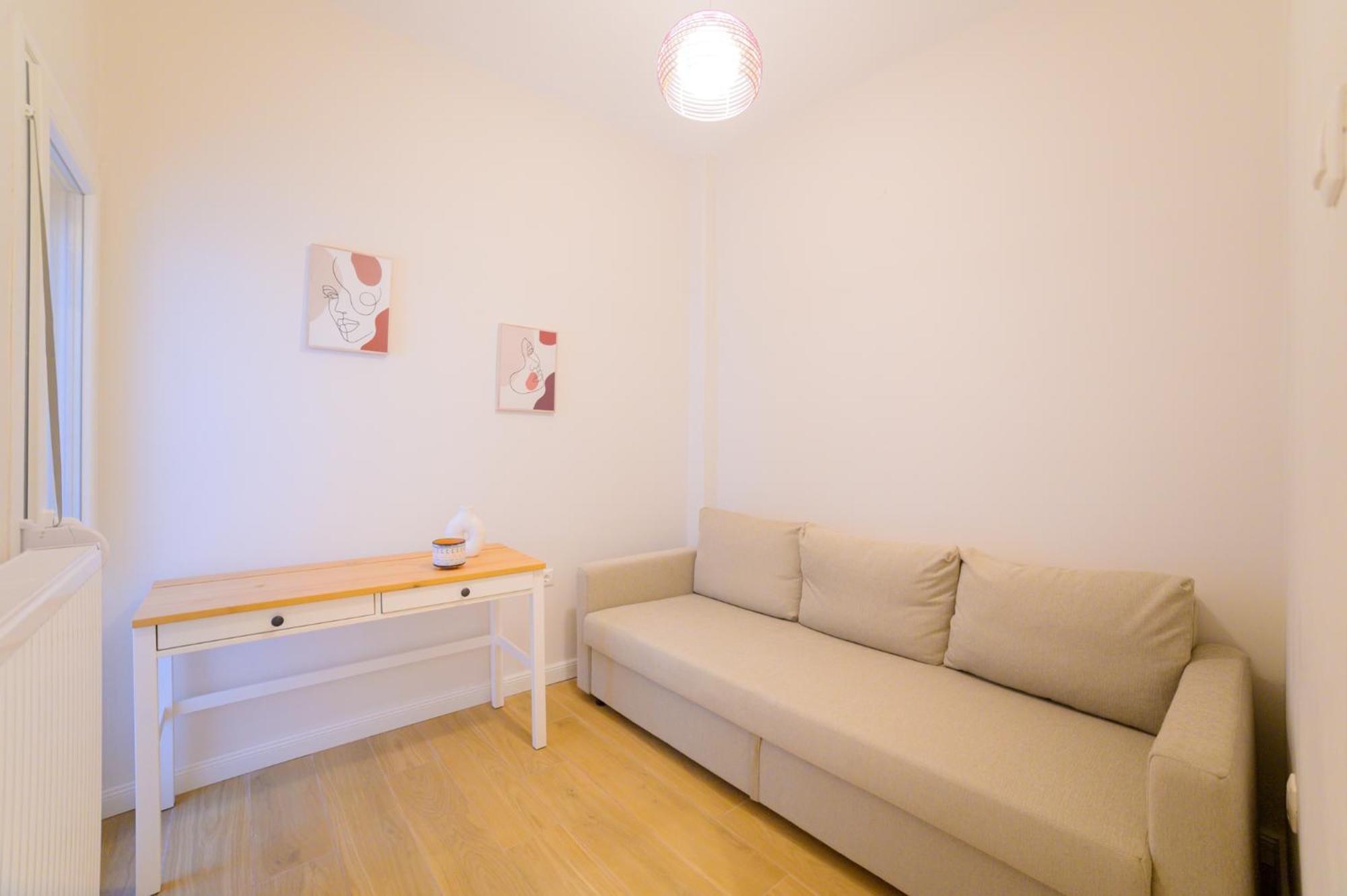New Modern 2Nd Floor Apartment เทสซาโลนิกิ ภายนอก รูปภาพ