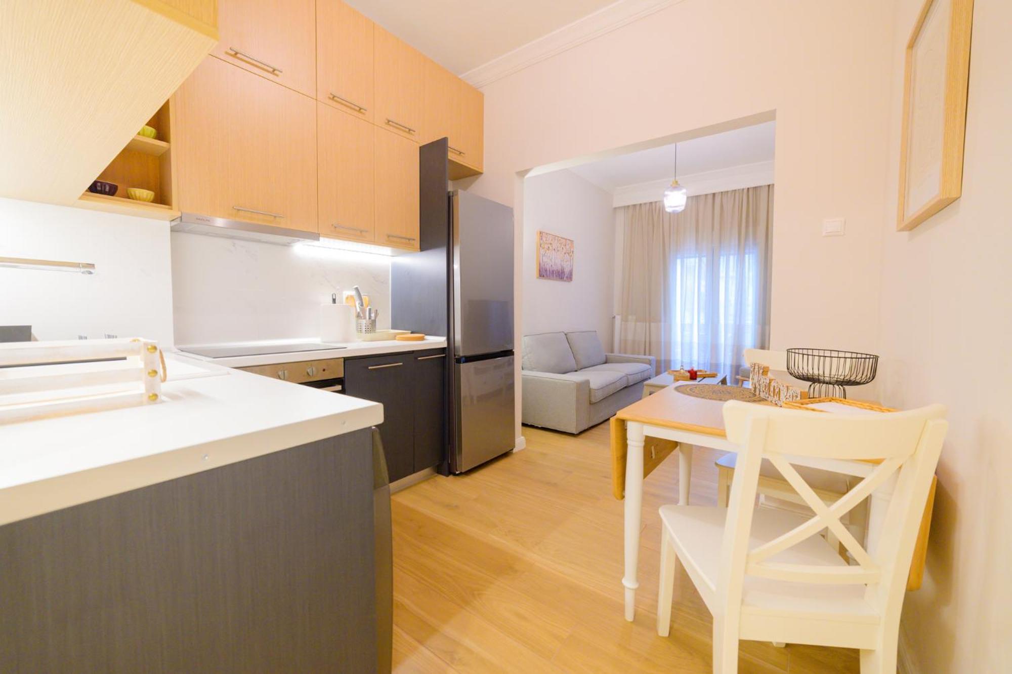 New Modern 2Nd Floor Apartment เทสซาโลนิกิ ภายนอก รูปภาพ