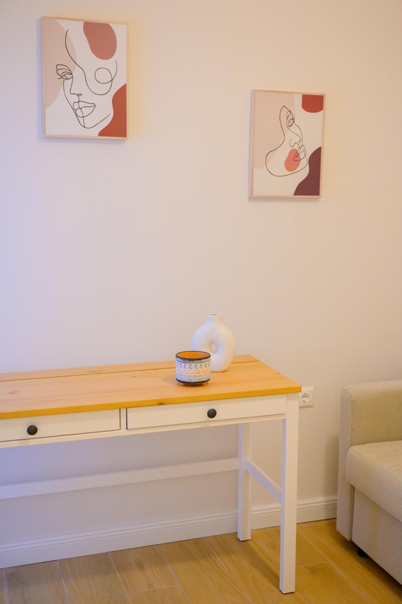 New Modern 2Nd Floor Apartment เทสซาโลนิกิ ภายนอก รูปภาพ